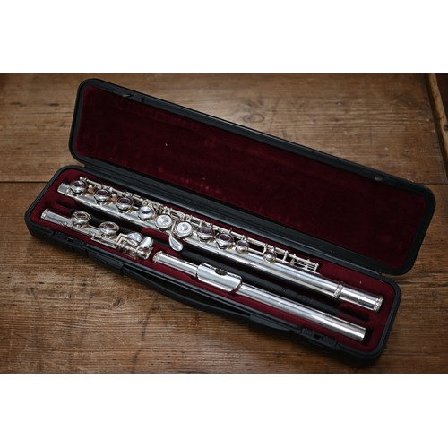 476A - A Yamaha student flute model 211S II, silver plated in fitted case, very good used