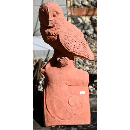 108 - A cast terracotta owl ridge tile, 43 cm h