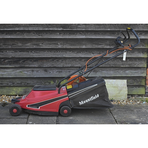 122 - A Mountfield Ransomes 240v electric lawn mower c/with clippings bag