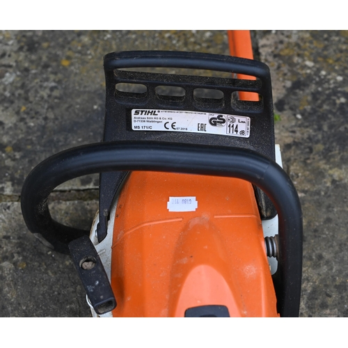 126 - A Stihl MS171 petrol chainsaw to/with a Kometi petrol long reach hedge trimmer, both a/f (2)