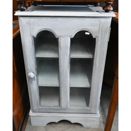 143 - A grey distress-painted glazed cabinet, 56 x 46 x 86 cm high