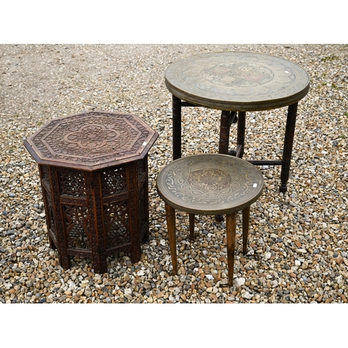 279 - An early 20th century Anglo-Indian carved hardwood octagonal table, 45 cm dia. x 48 cm h a/f to/w tw... 