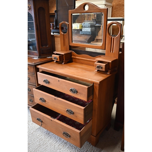 291 - Edwardian satin-walnut mirror backed dressing chest, 92 x 42 x 150 cm