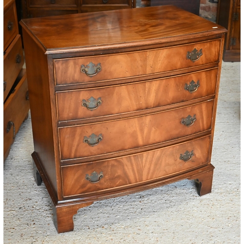 292 - A George III style bowfront chest with four graduating drawers and bracket feet, 80 x 50 x 86 cm h