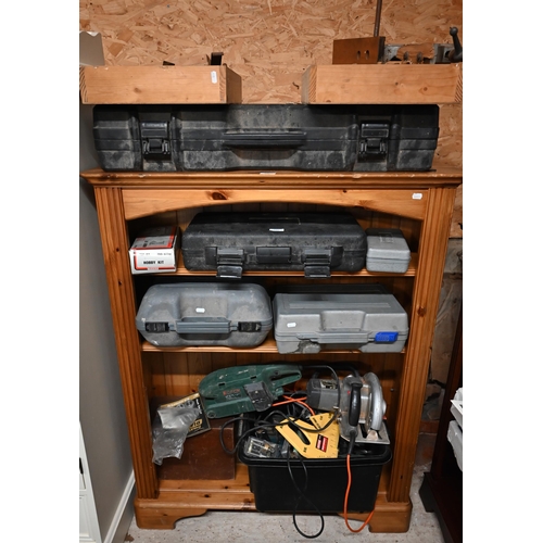 349 - Used power tools including boxed Bosch POF 50 plunging router set, belt sander, circular saw, Ryobi ... 