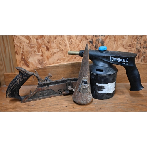 349 - Used power tools including boxed Bosch POF 50 plunging router set, belt sander, circular saw, Ryobi ... 