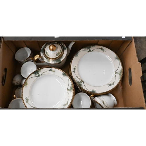 410 - A Japanese Soho china dinner/tea service, 92 pieces (2 boxes)