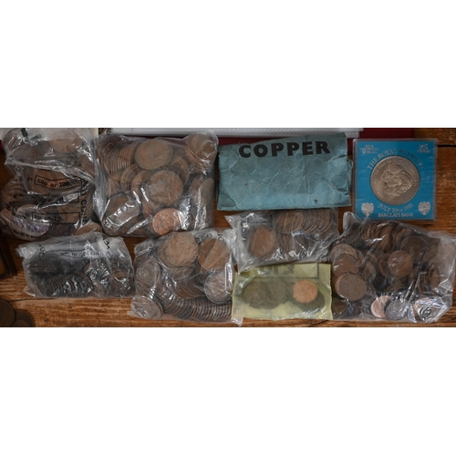 482 - A quantity of coinage - mostly British 20th century, in album and box