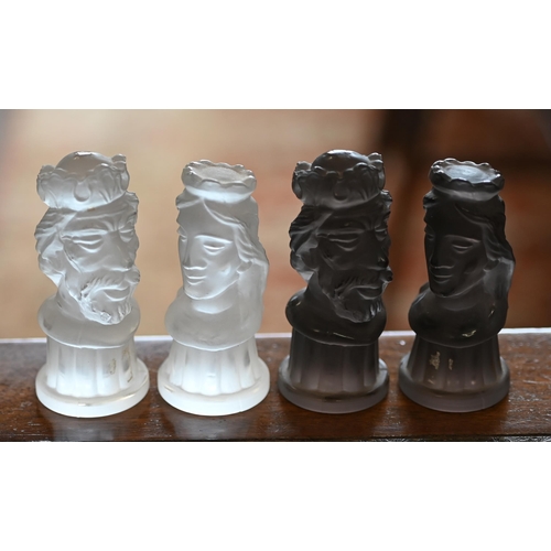 486 - A set of Czechoslovakian frosted glass chessmen in case c/w chessboardCase a/f