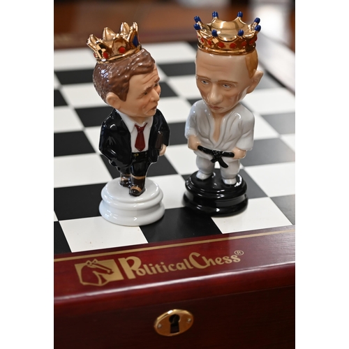 487 - A Political Chess.Com chess set (Bush & Putin etc), little used, with box