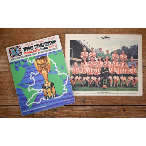 521 - Football programmes - 1966 World Cup Official Souvenir programme; also Southampton, Portsmouth, Watf... 