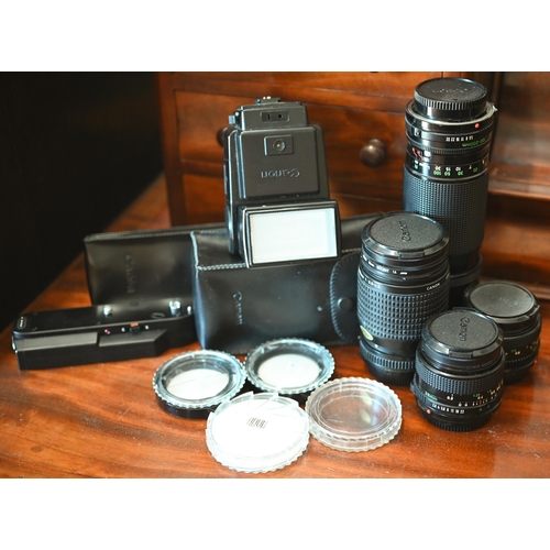 548 - A Canon AE-1 35mm camera no 3377408 to/w Canon zoom lens FD 100-200mm 1:5.6  and FD 35-105mm 1:3.5-4... 