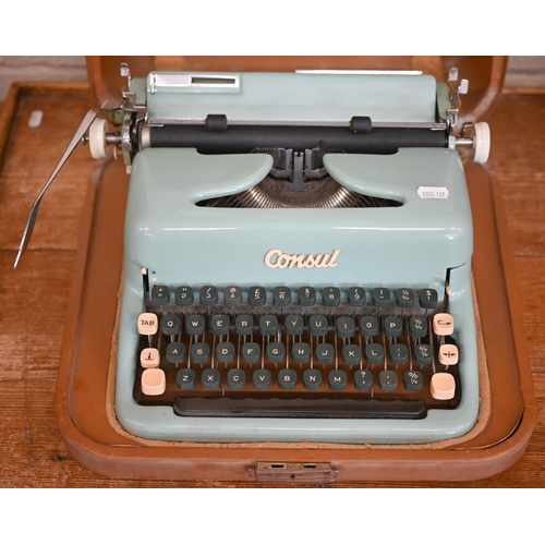 608A - A 1950s/60s Consul portable typewriter