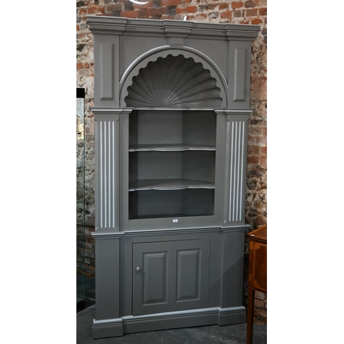 626 - A companion pair of bespoke commissioned Georgian country house styled corner bookcases, with moulde... 