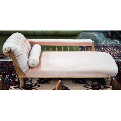 636 - #An Edwardian pink button backed chaise lounge, 170 cm long