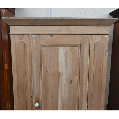 665 - Antique pine single door wardrobe with 1 drawer to base, 196 x 95cm