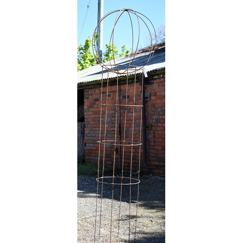 90C - A weathered steel sweet pea garden frame with separate sphere top, approx. 227 cm h