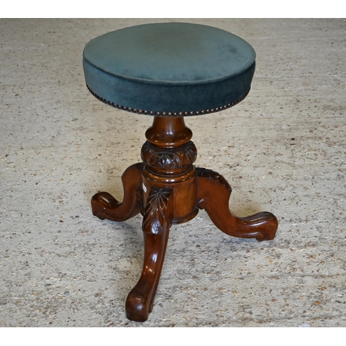 285 - An oak leather top box stool carved with 'Immaculata Gens' Welsh heraldic crest to front (unstained ... 