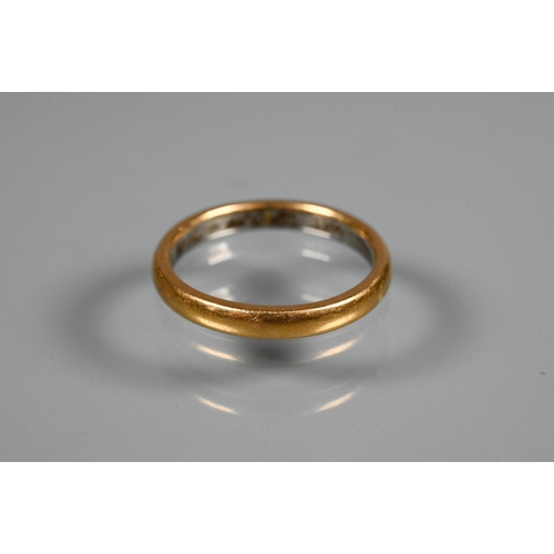 304 - A wedding band in 22ct yellow gold and platinum, N, approx 4.3g