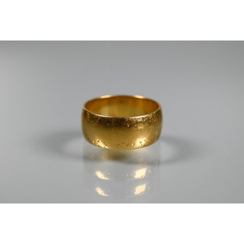 315 - An 18ct yellow gold wide D-shaped wedding band, approx 7mm wide, size O, 7.1g