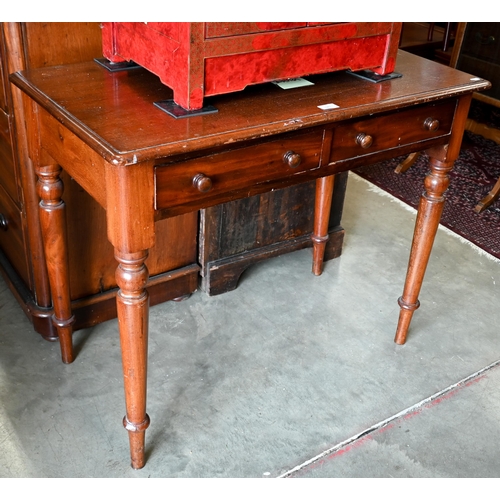 185 - A Victorian mahogany two drawer hall table on turned supports, 90 x 50 x 75 cm