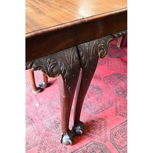 274 - A large 19th century mahogany extending dining table (without any leaves) in two sections, the round... 