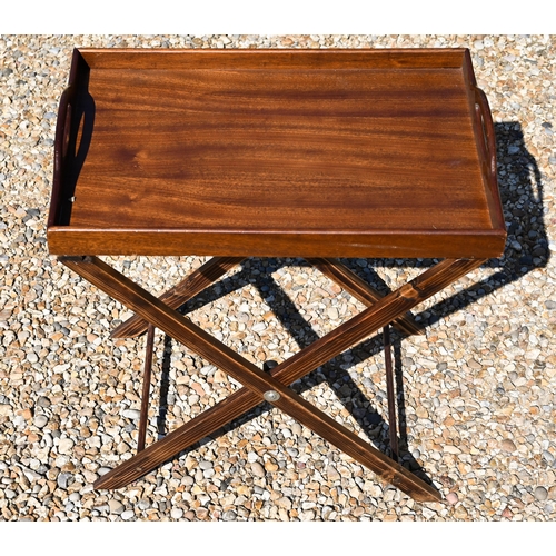 295 - A modern tray-top butler's table on folding stand