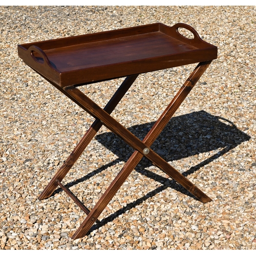 295 - A modern tray-top butler's table on folding stand