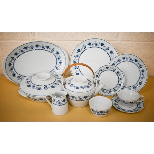 400 - A Noritake 'Blue Rhapsody' dinner/tea service (2 boxes)