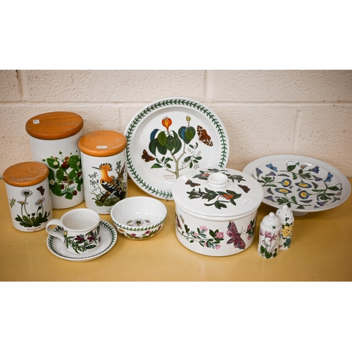 401 - A quantity of Portmeirion 'Botanic Garden' table ware (2 boxes)