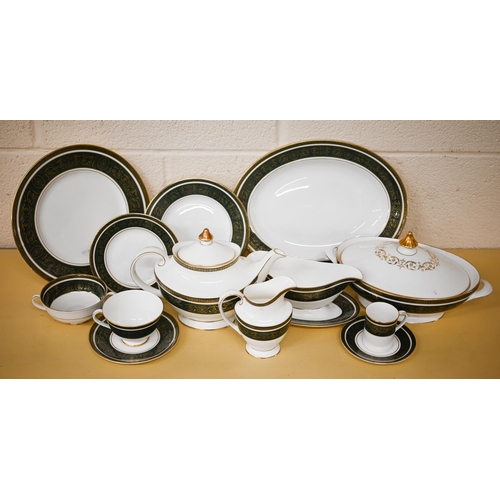 415 - An extensive Royal Doulton 'Vanborough' dinner/tea/coffee service for twelve (3 boxes)