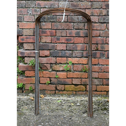 45 - Ten large weathered steel bowed garden plant sopprts/frames, approx 100 cm h x 60 cm w (10)