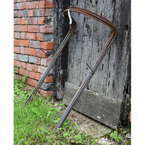 47 - Ten large weathered steel bowed garden plant supports/frames, approx 100 cm h x 60 cm w (10)