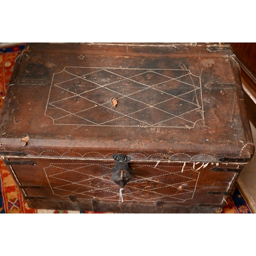 486 - An antique leather carriage trunk with stitched decoration and metal binding, 69 x 44 x 44 cm