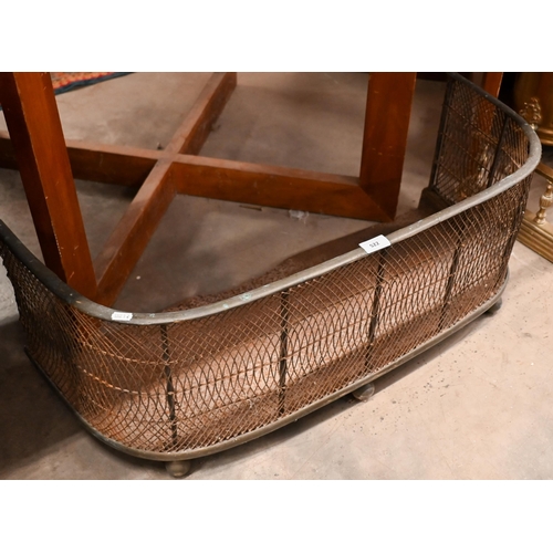 522 - # A Victorian brass and wire nursery fire-guard, 85 cm wide