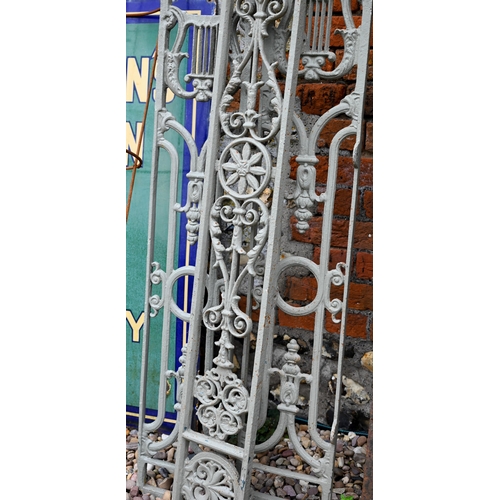 94 - Assorted old cast iron decorative architectural panels, the largest 232 cm x 32.5 cm (5)