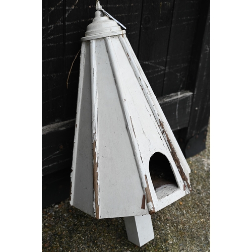 99 - An old weathered wooden tapering dovecote hood, a/f