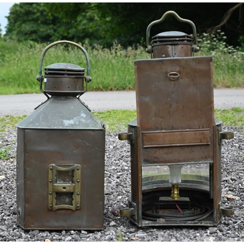 492 - A large copper and brass ship's steaming lamp, 74 cm high overall to/w a similar 'Starboard' light, ... 