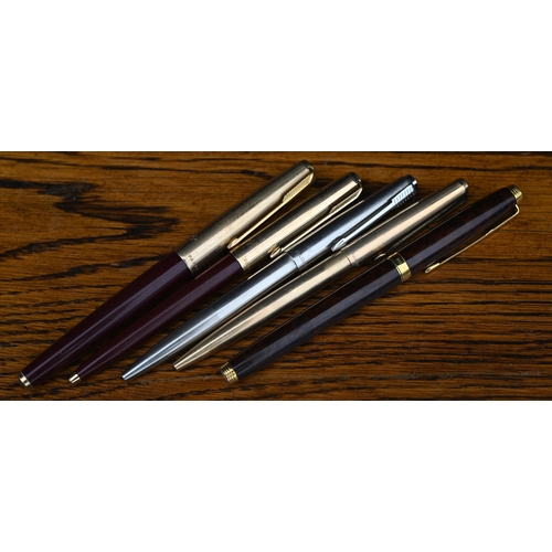 452 - Four Parker fountain pens to/w six Parker ballpoint/rollerball pens; lot also includes two Papermate... 