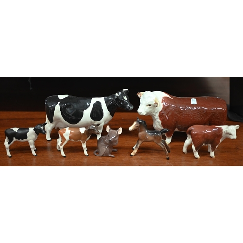 446 - Six Beswick bulls, cows and calves to/w nine other Beswick animals