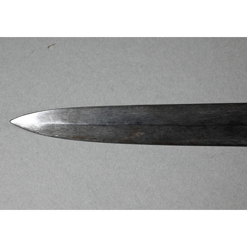 1006 - An antique Naval officer's sword, the 79.5 cm slightly curved blade with etched decoration, solid br... 