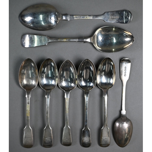 122 - A quantity of Georgian and later 19th Century silver fiddle pattern flatware, comprising ten each ta... 