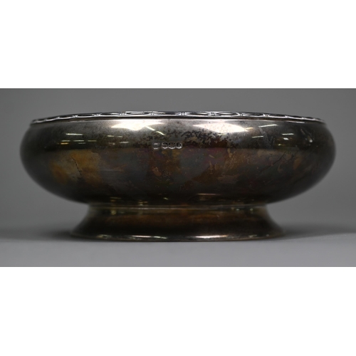 134 - A heavy quality silver bowl with moulded rim and raised foot, James Deakin & Sons, Sheffield 192... 
