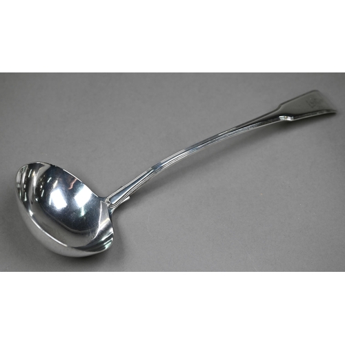 136 - A George III silver fiddle & thread soup ladle, Richard Turner, London 1813, 7.4oz, 33cm long