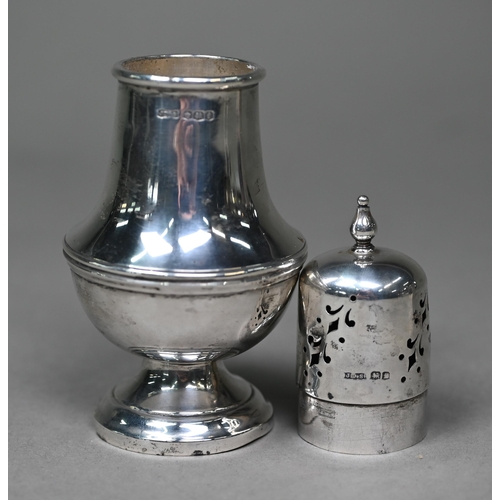139 - A late Victorian/Edwardian Sheraton Revival silver tea caddy of elongated octagonal form with engrav... 