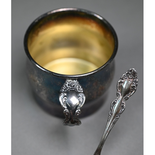 161 - An Edwardian silver inkstand with cut glass bottle, Birmingham 1905, an ovoid pepper, Thomas Johnson... 