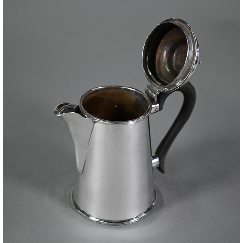 176 - An Edwardian silver chocolate pot of plain tapering form with composite scroll handle, Henry Bourne,... 