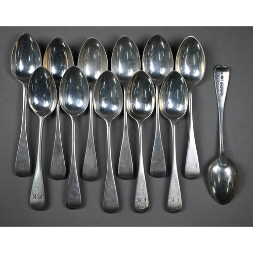 182 - A Victorian set of twelve silver Old English Pattern teaspoons, Chawner & Co, London 1880, 7.8oz