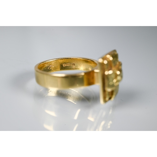 206 - An 18ct yellow gold ring with square 'cross' motif, 1.2 x 1.2cm, size L 1/2, approx 10g