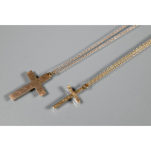 210 - Three 9ct yellow gold studs, in fitted case for Mappin & Webb to/w two 9ct crosses on chains, ap... 